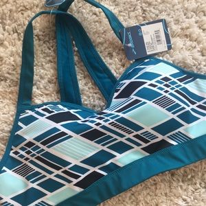 NWT- Brooks UpRise Crossback Running Bra